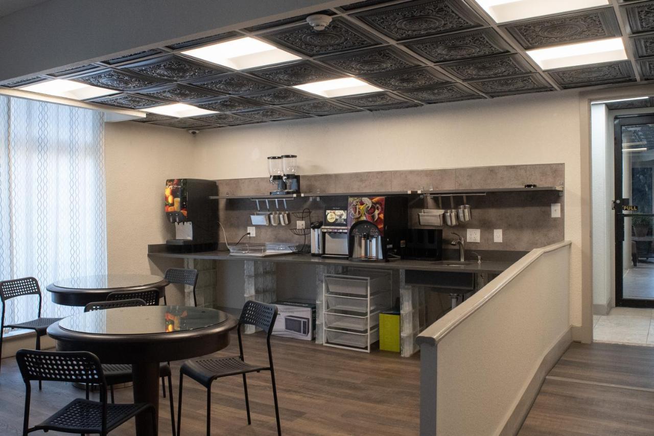 Hotel Chataura Dearborn Zewnętrze zdjęcie